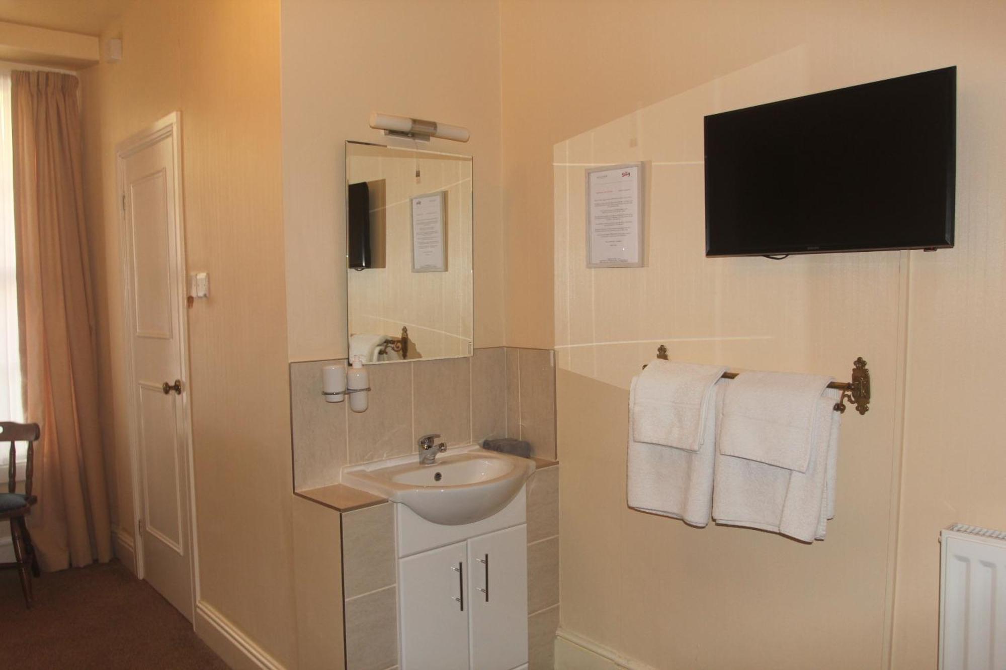 Bryn-y-mor (adults Only) Bed & Breakfast