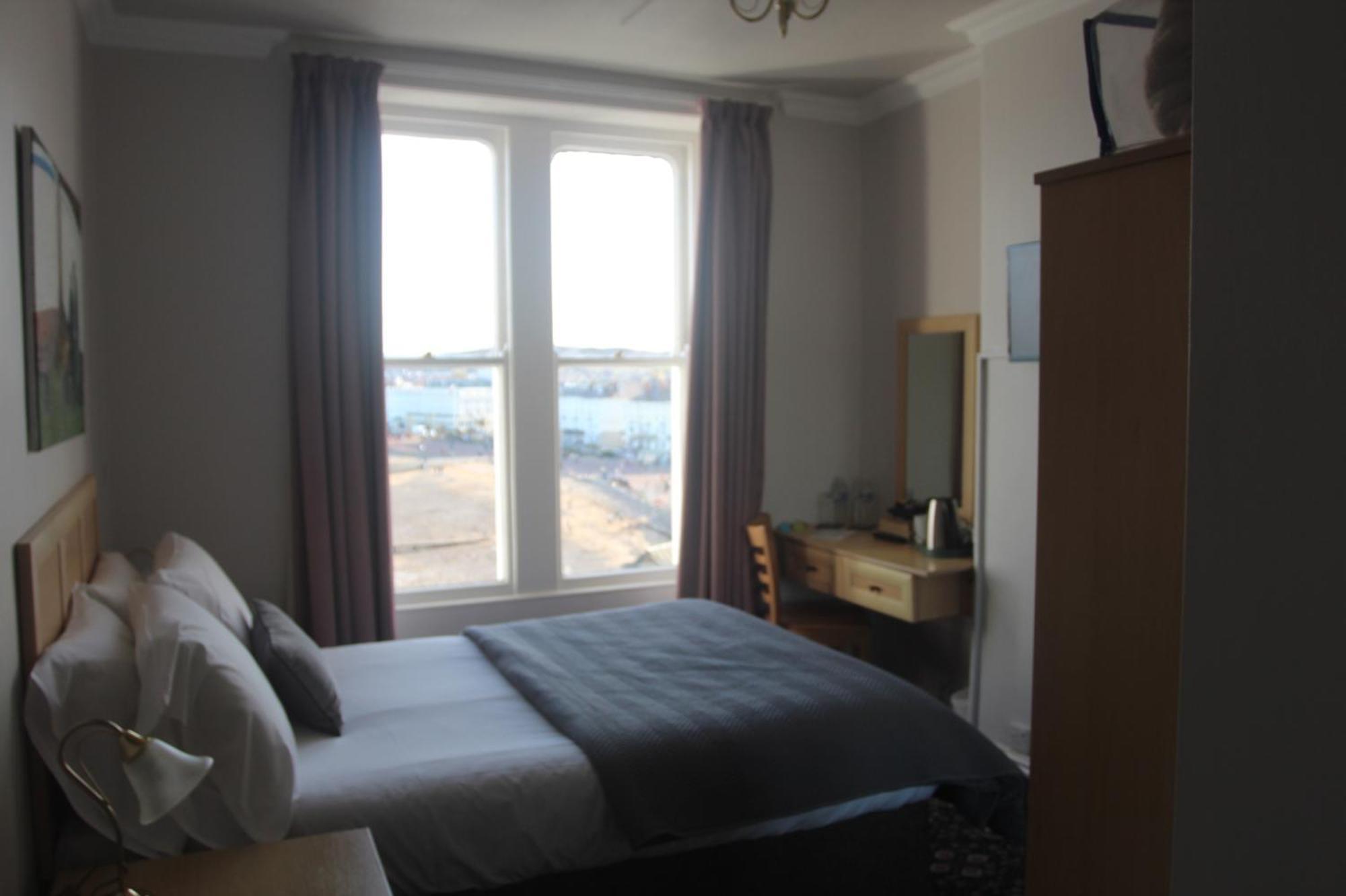 Bryn-y-mor (adults Only) Bed & Breakfast Llandudno
